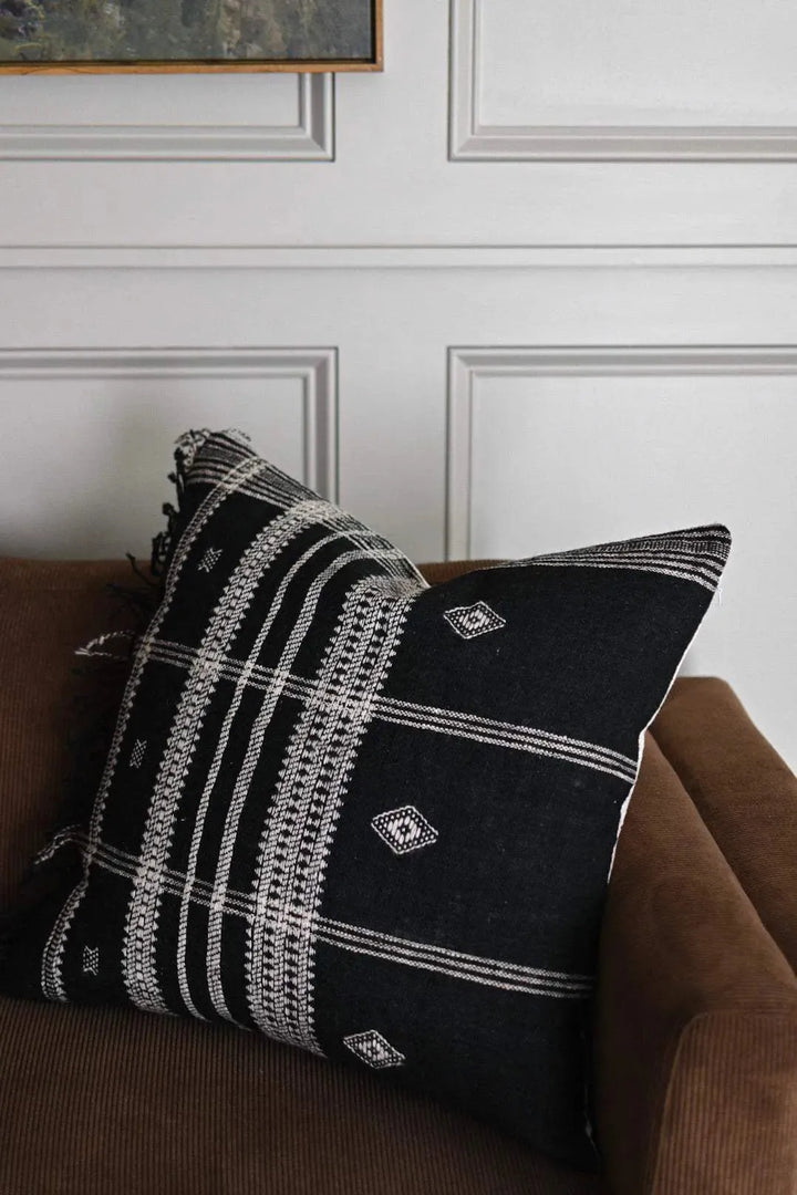 Ollie Woven Pillow Cover - Maple Village Lane