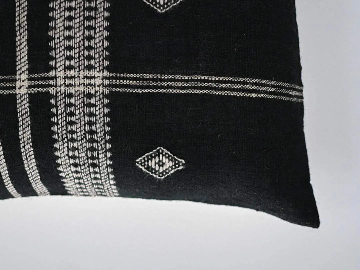 Ollie Woven Pillow Cover - Maple Village Lane