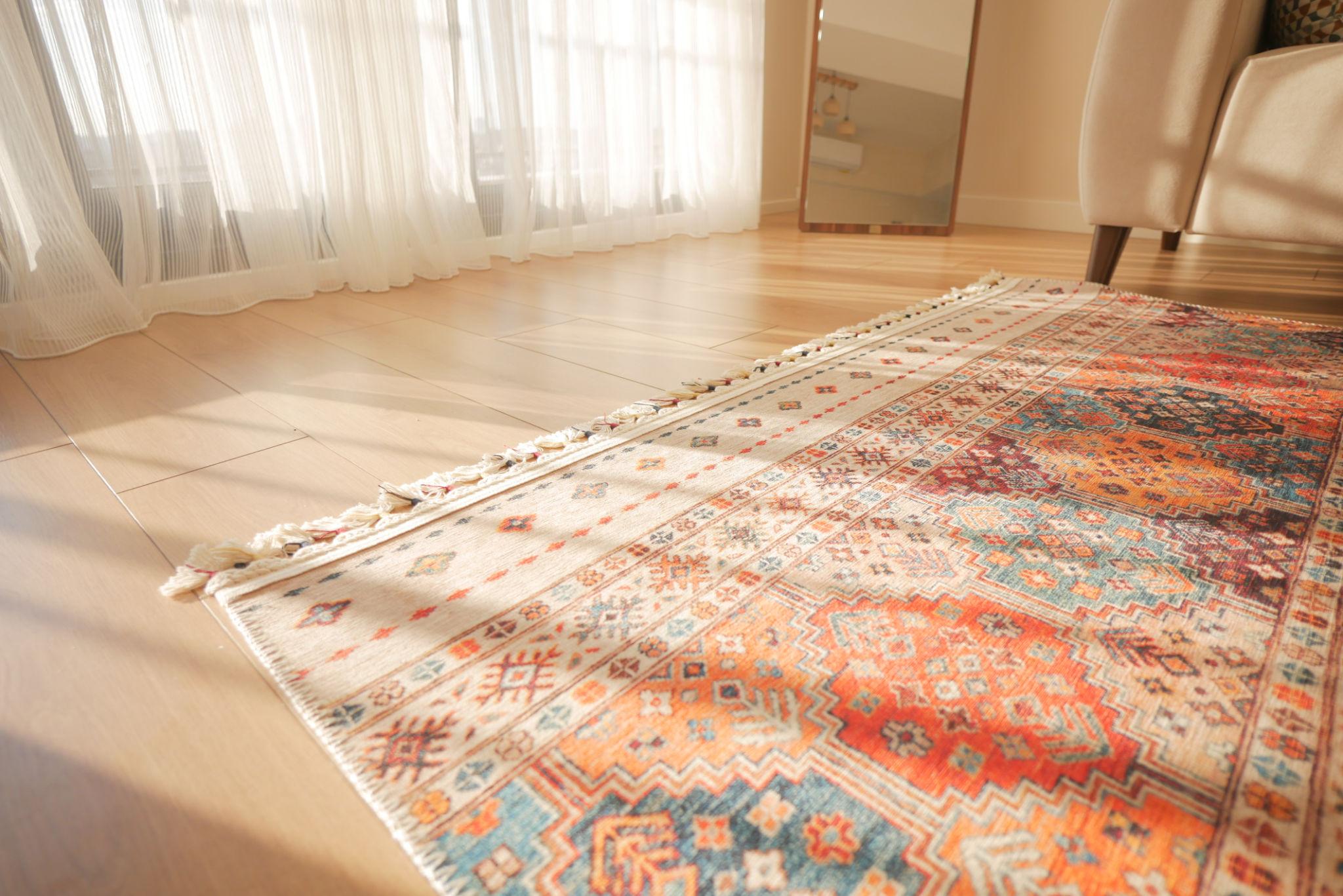 5 Essential Tips for Choosing the Perfect Rug Color for Your Home