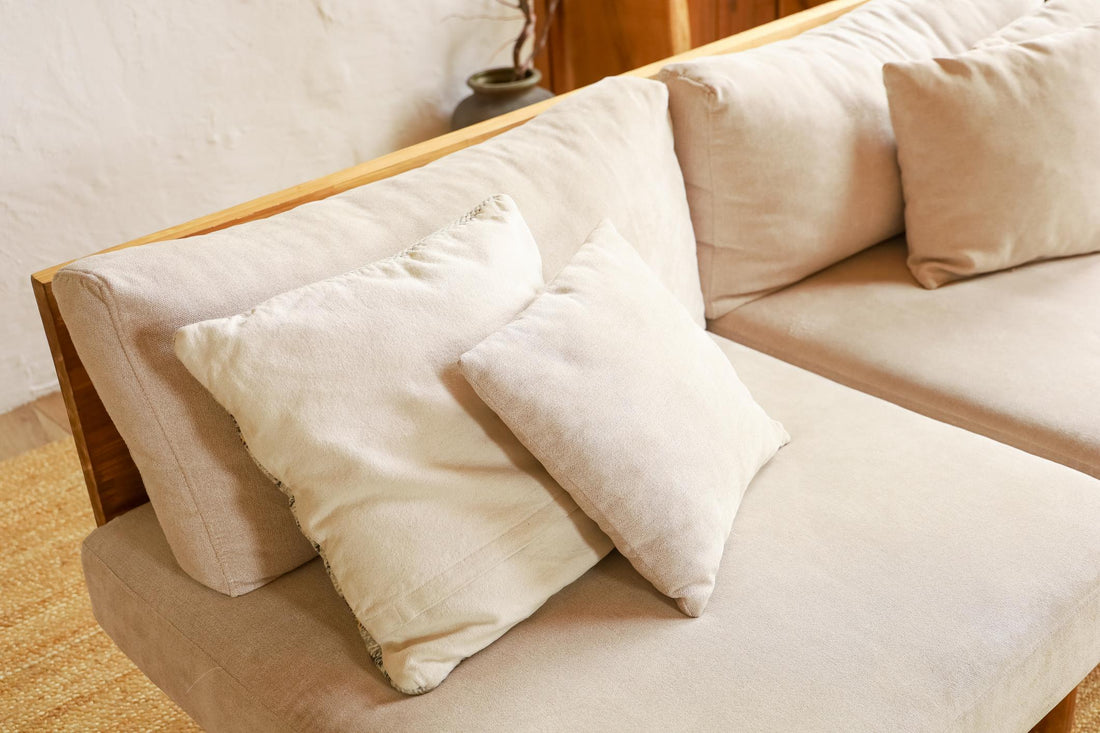 Expert Guide: How to Style Cushions at Home Like an Interior Designer