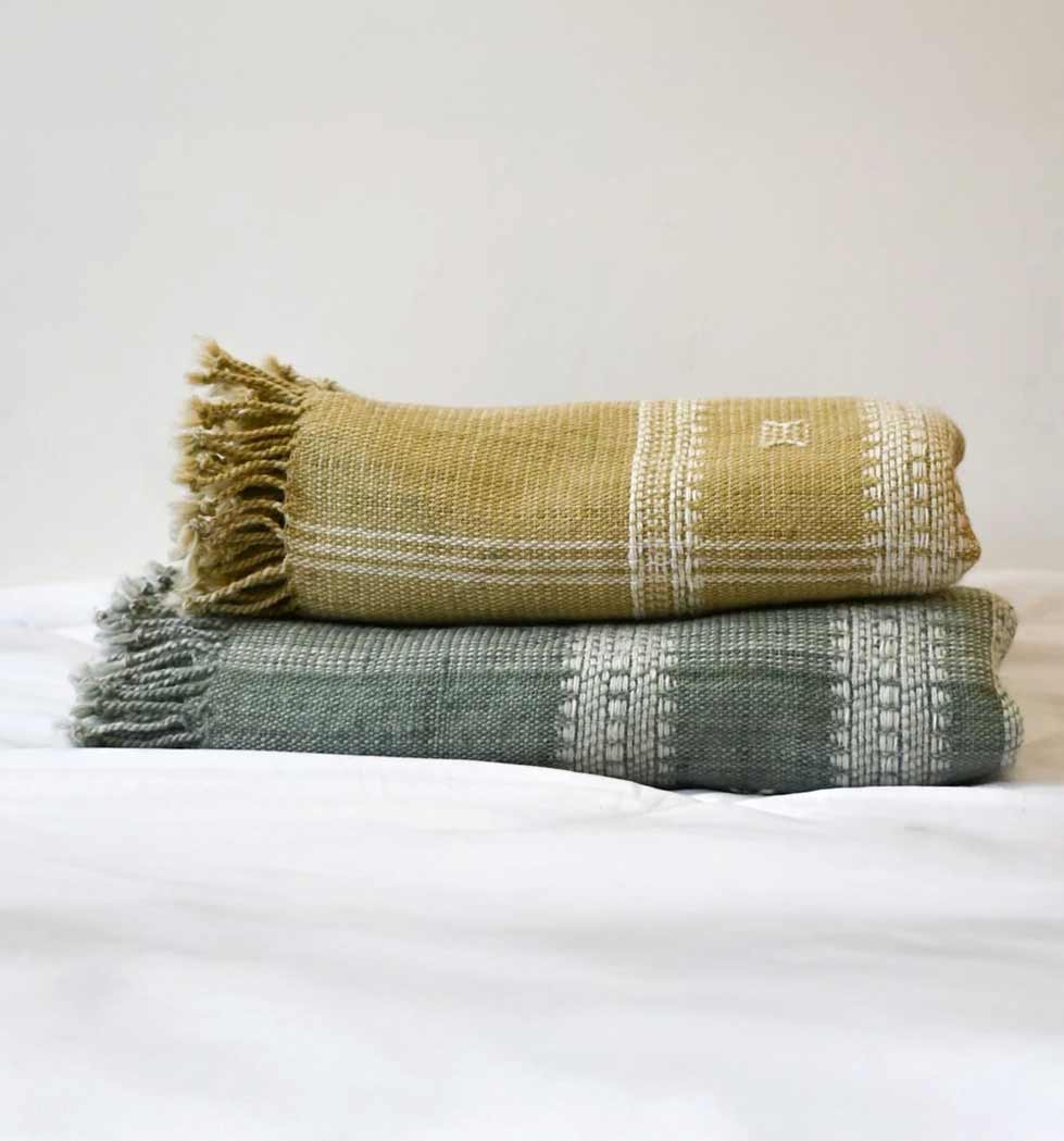 Bhujodi Vintage Handwoven Wool Bed Throw – Golden Yellow
