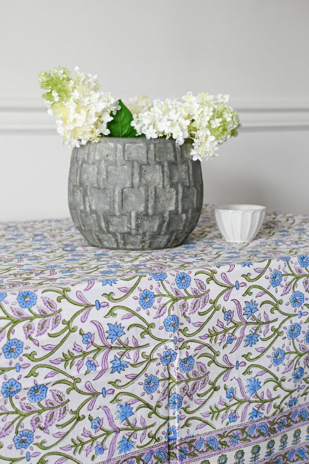 Bianca Botanical Print Table Cloth