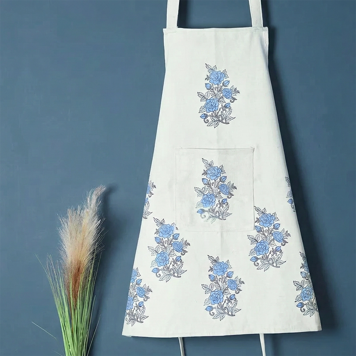 Oliver Kitchen Apron Aprons