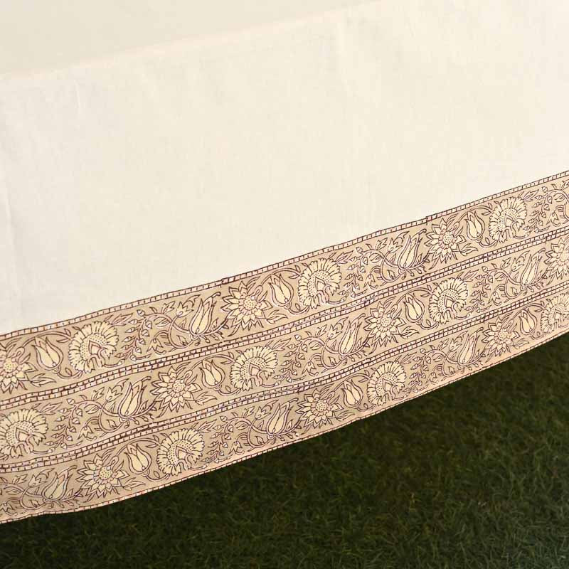 Tesslyn Botanical Print Table Cloth