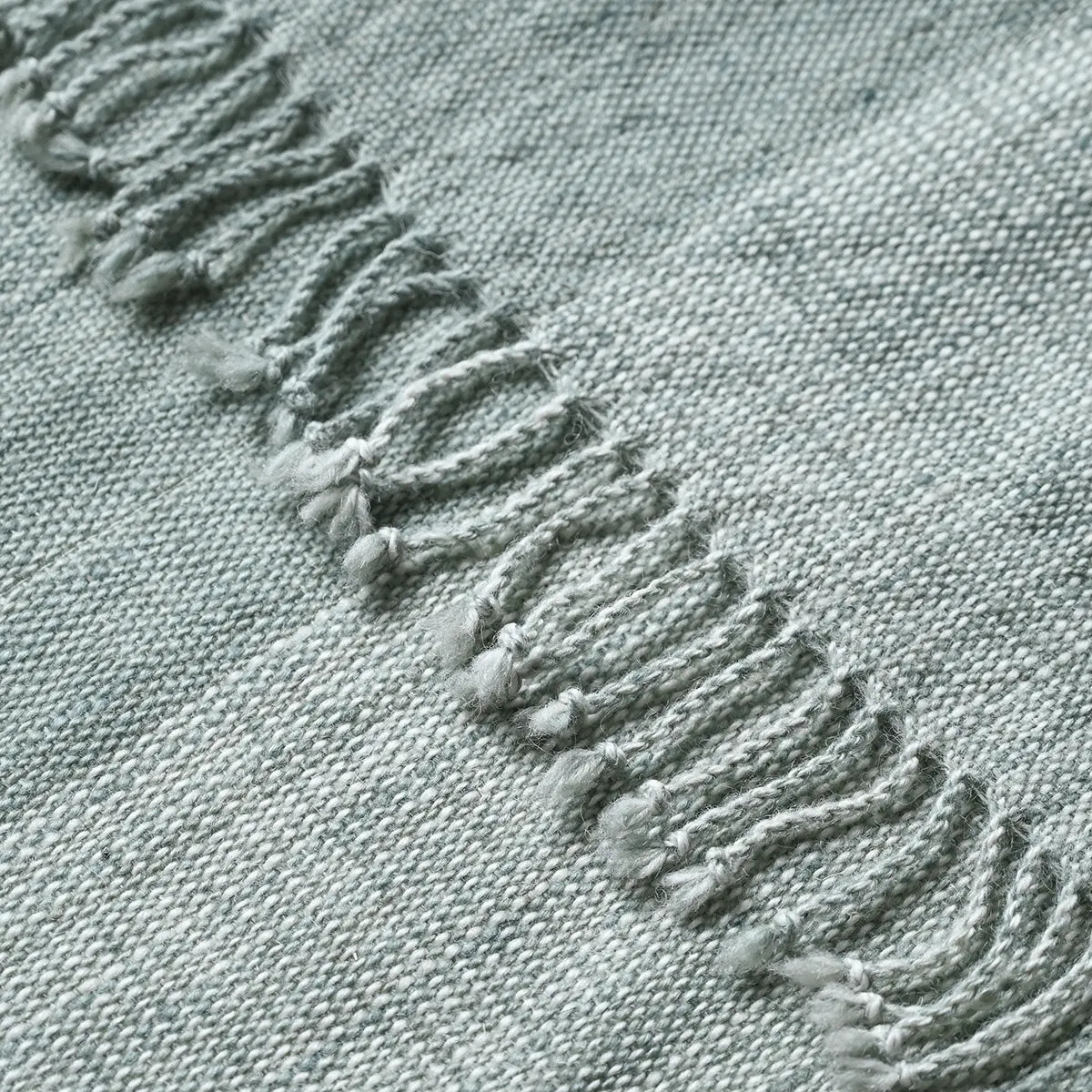 Vintage Bhujodi Handwoven Wool Bed Throw – Sage Green Handloom Throws
