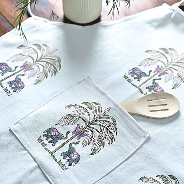 Sophia Kitchen Apron Aprons