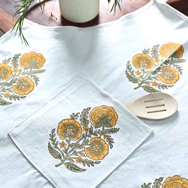 Jackson Kitchen Apron Aprons