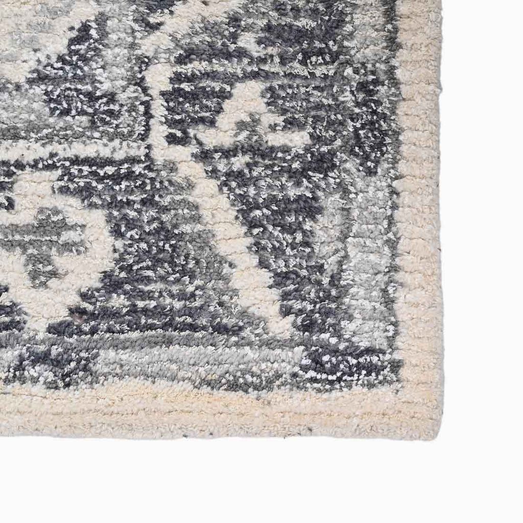 Amarilla Hand-Tufted Wool Rug Hand-Tufted