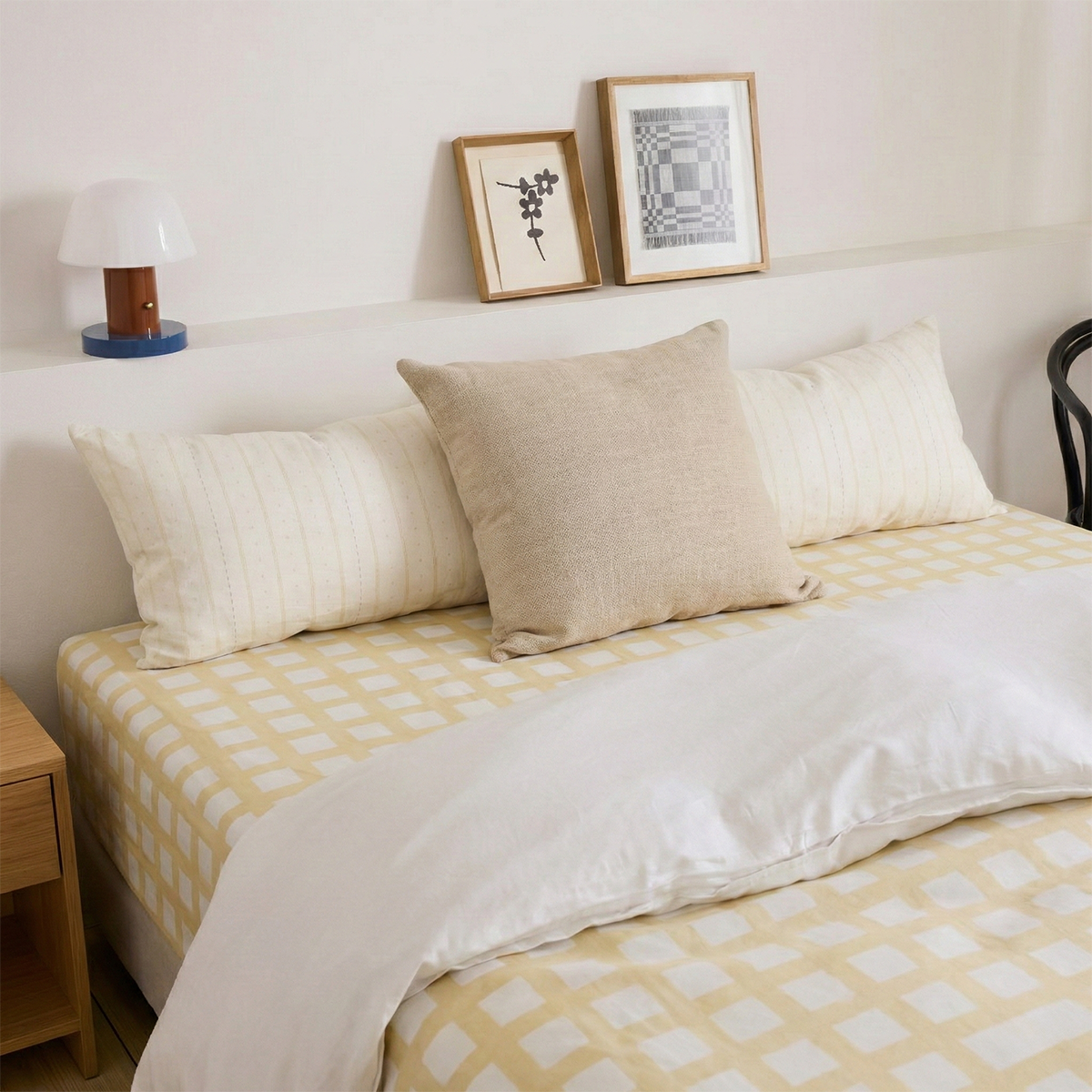 Checkered Bedsheet Set Bedsheet