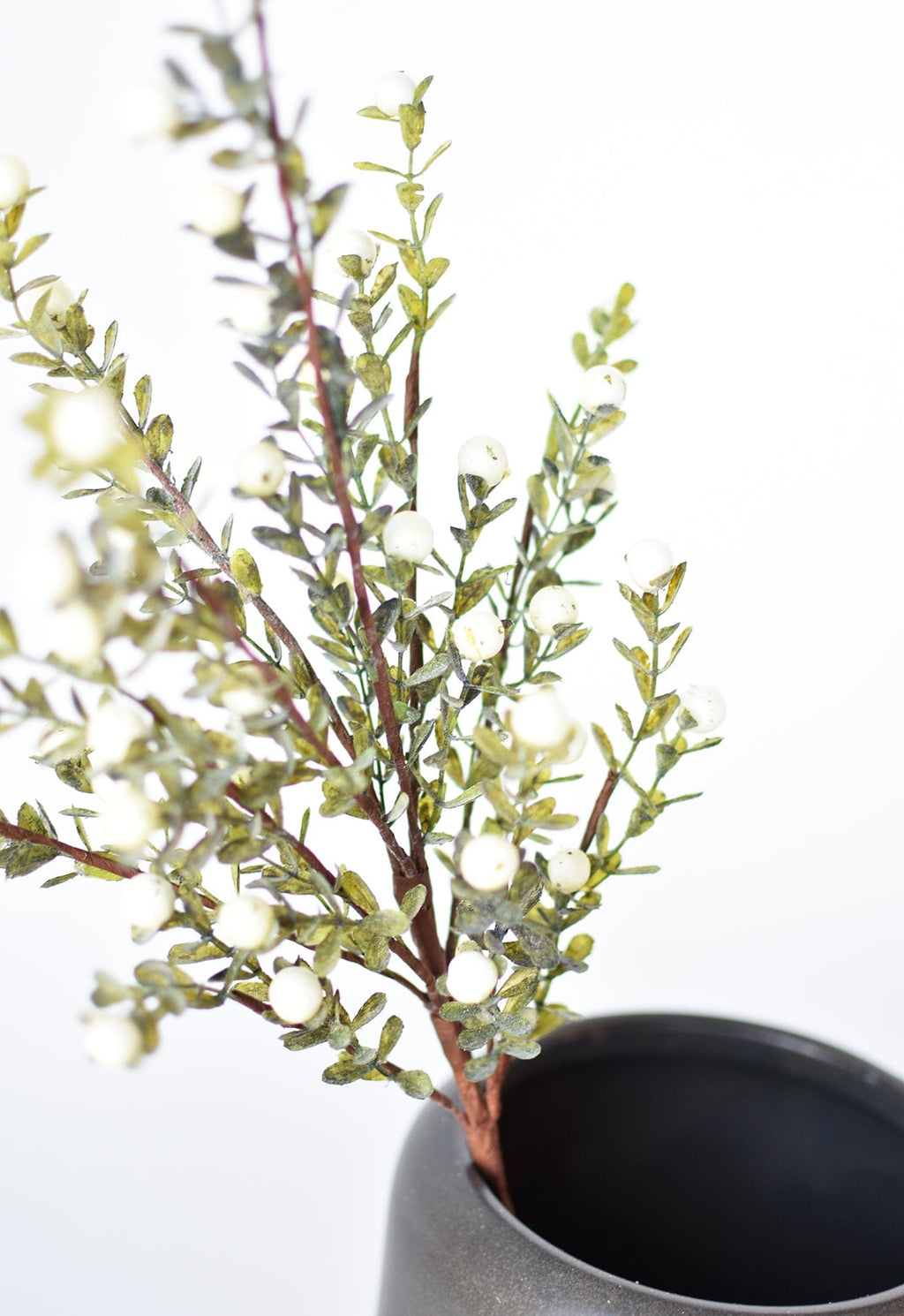 21" Faux White Berry Boxwood Greenery Stem