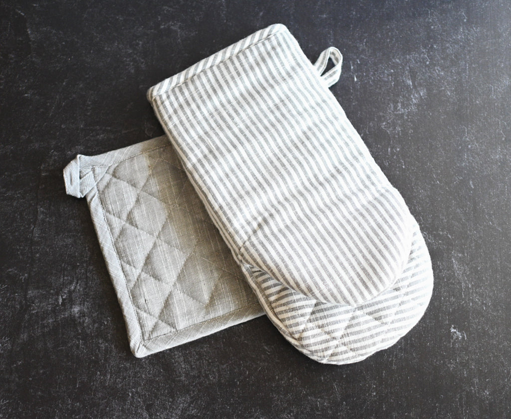 Oven Mitt & Pot Holder Set