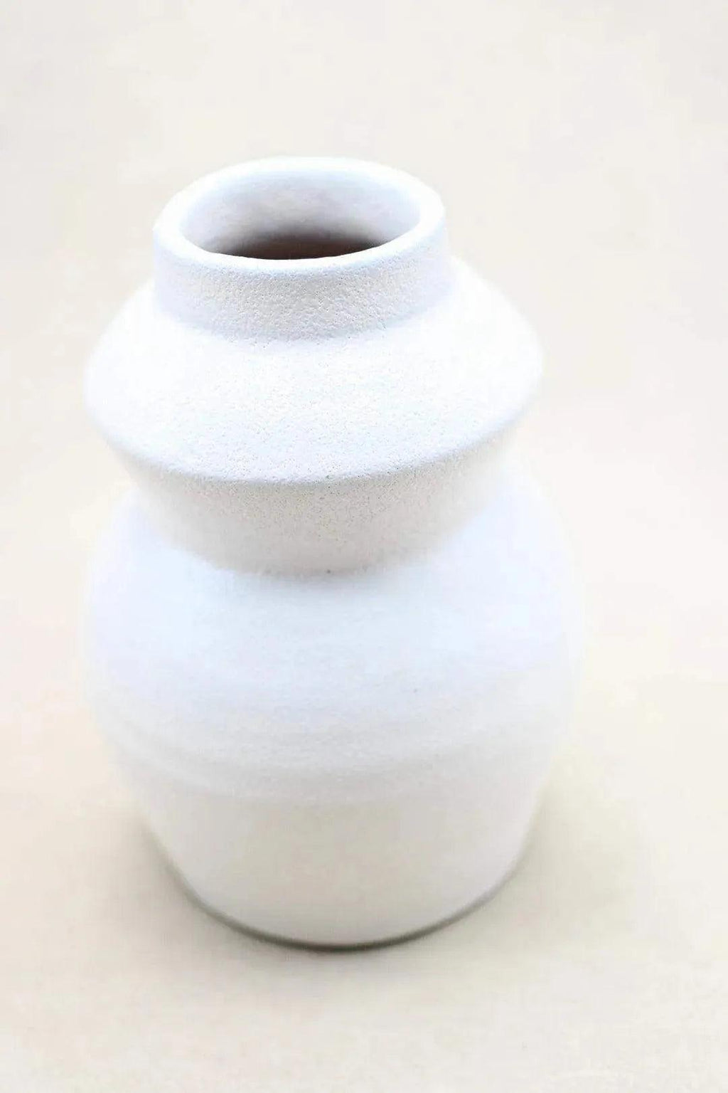 Modern White Vase Vase & Pots