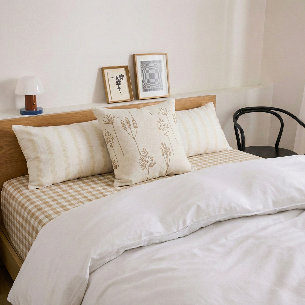 Floral Ground Cushion Cover